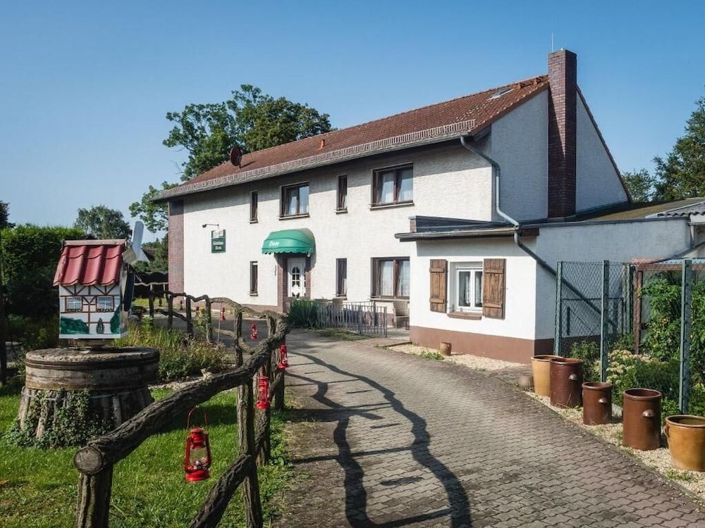 Gasthaus Stuckatz -1 estrellas en Dollenchen