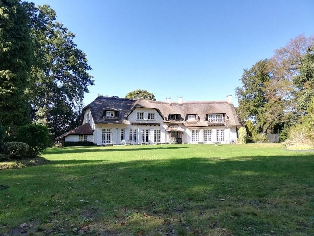 Villa Monceau 3 estrellas en Louvain-la-Neuve