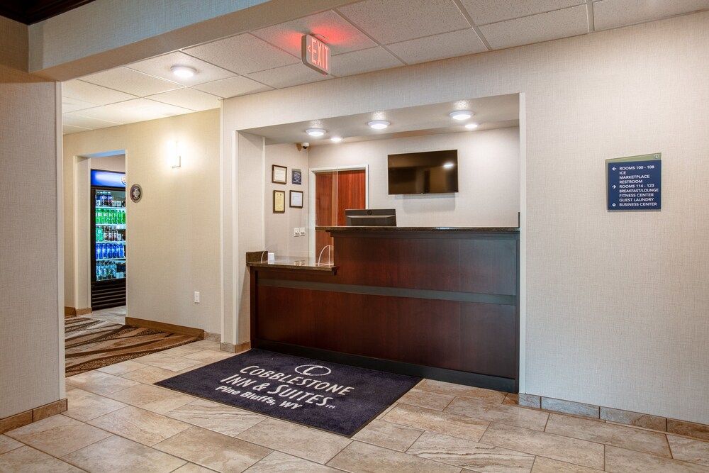 Cobblestone Inn Suites Pine Bluffs 3
