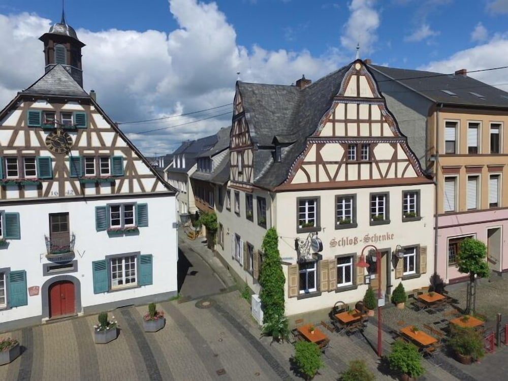 Hotel zur Schloß-Schenke -1 estrelas em Neuwied