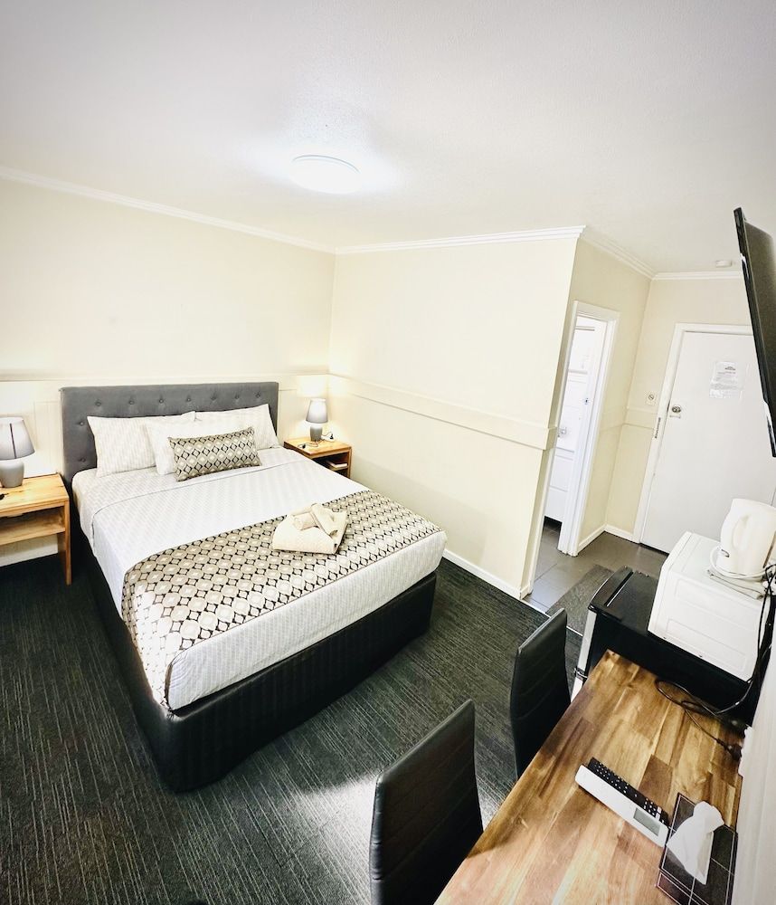 Auto Lodge Motor Inn 3