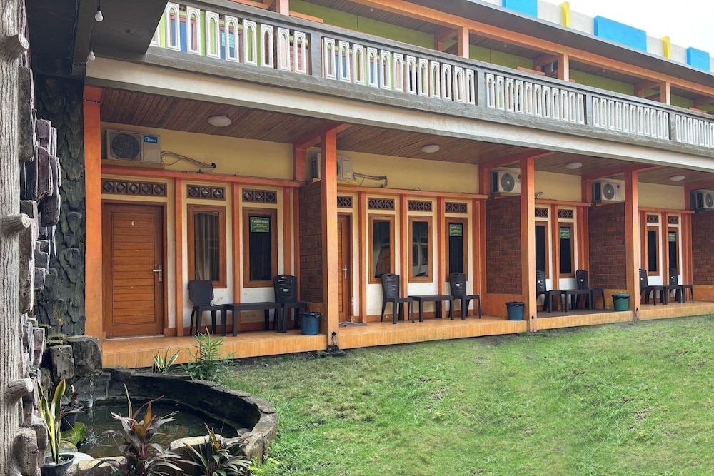 Family 24 Hotel near Pantai Cipatujah 1 stelle a Cipatujah