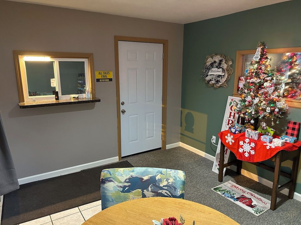 Valley Inn And Suites 3