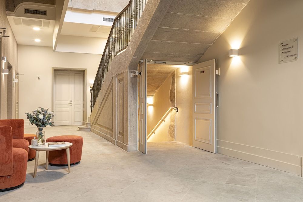 Demeures & Chateaux Domaine De Valinches 2