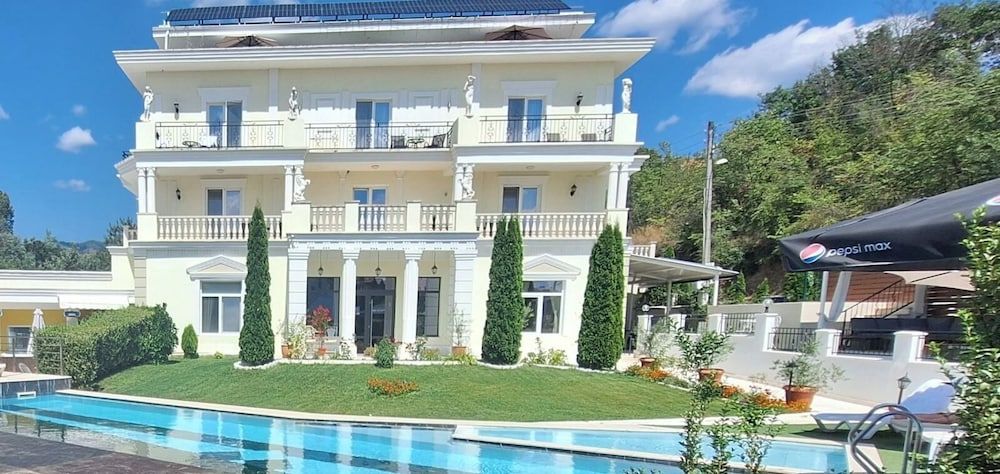 Aleksion Palace -1 estrellas en Ognyanovo