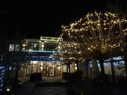 Hotel Írisz 2