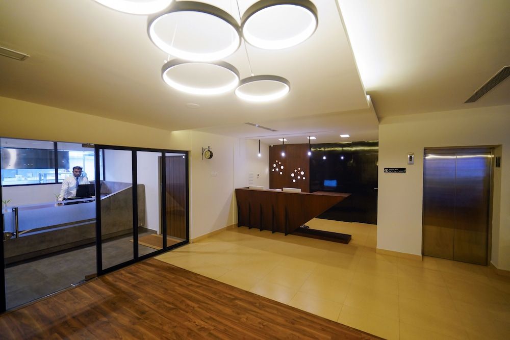 Lantern Apart Hotel 3