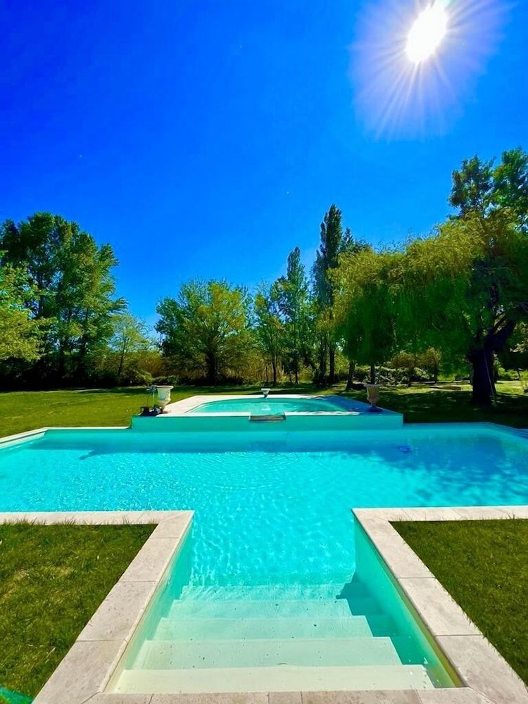 Mas Du Versadou -1 estrelas em Saint-Gilles