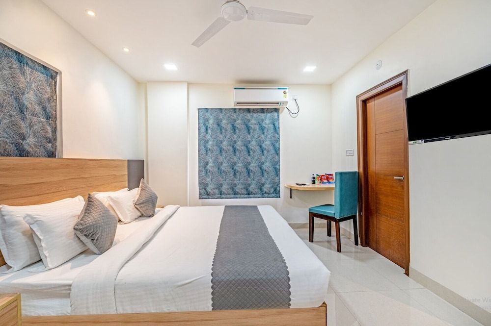 Eminent Suites & Apartments 3