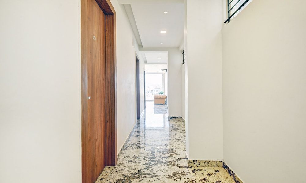 Itsy Hotels Shrey'S Inn Mallandur Road 3