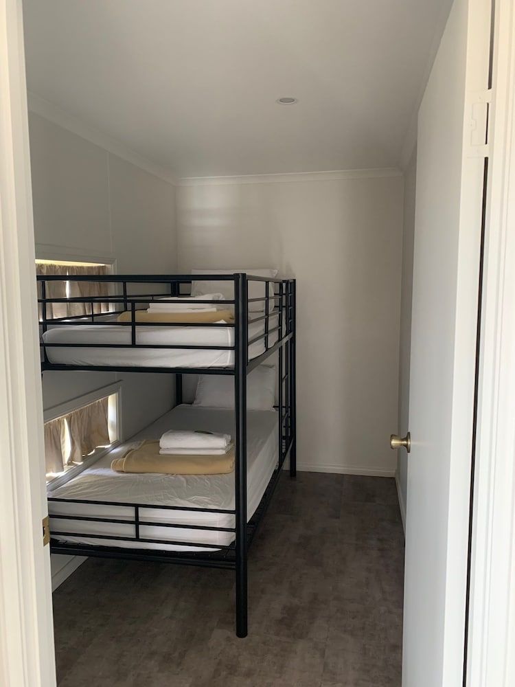 Moana Beach Tourist Park 2