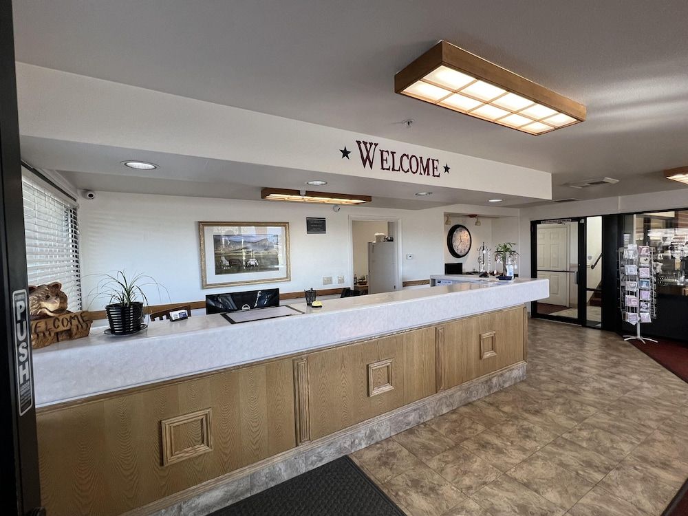 Days Inn by Wyndham Lake Point 3