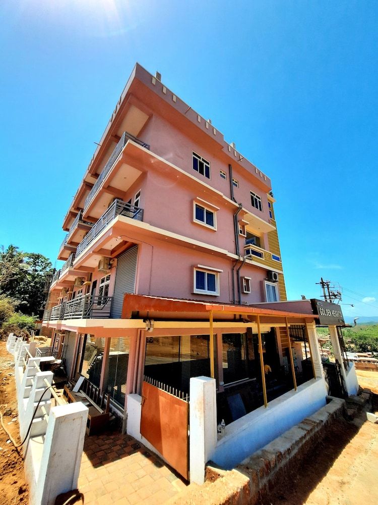 Hotel Golden Heights Gokarna -1 estrelas em Gokarna