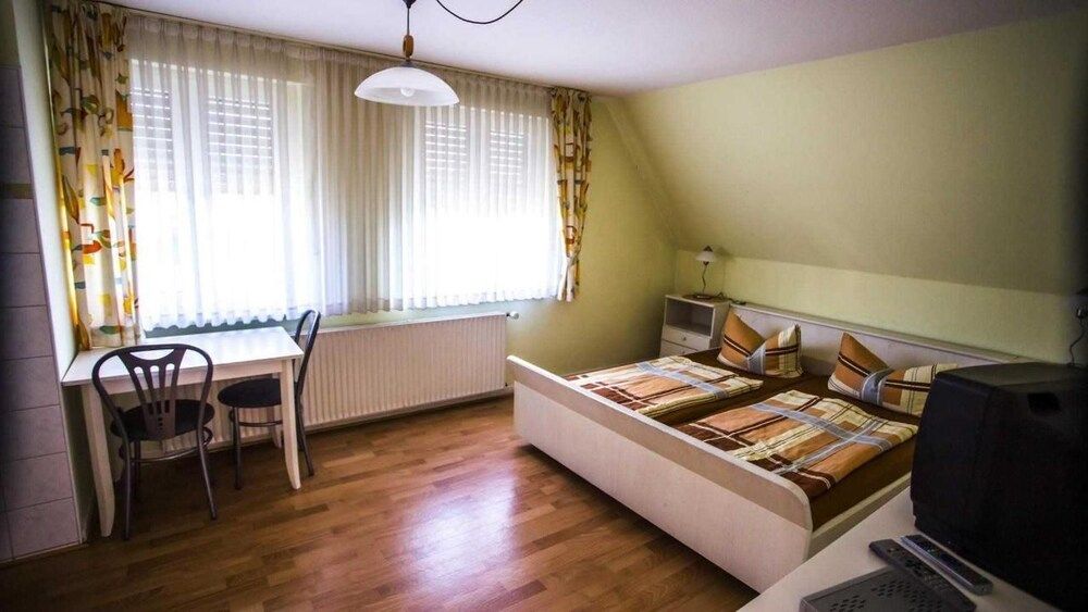 Lindenschänke Hotel garni 3