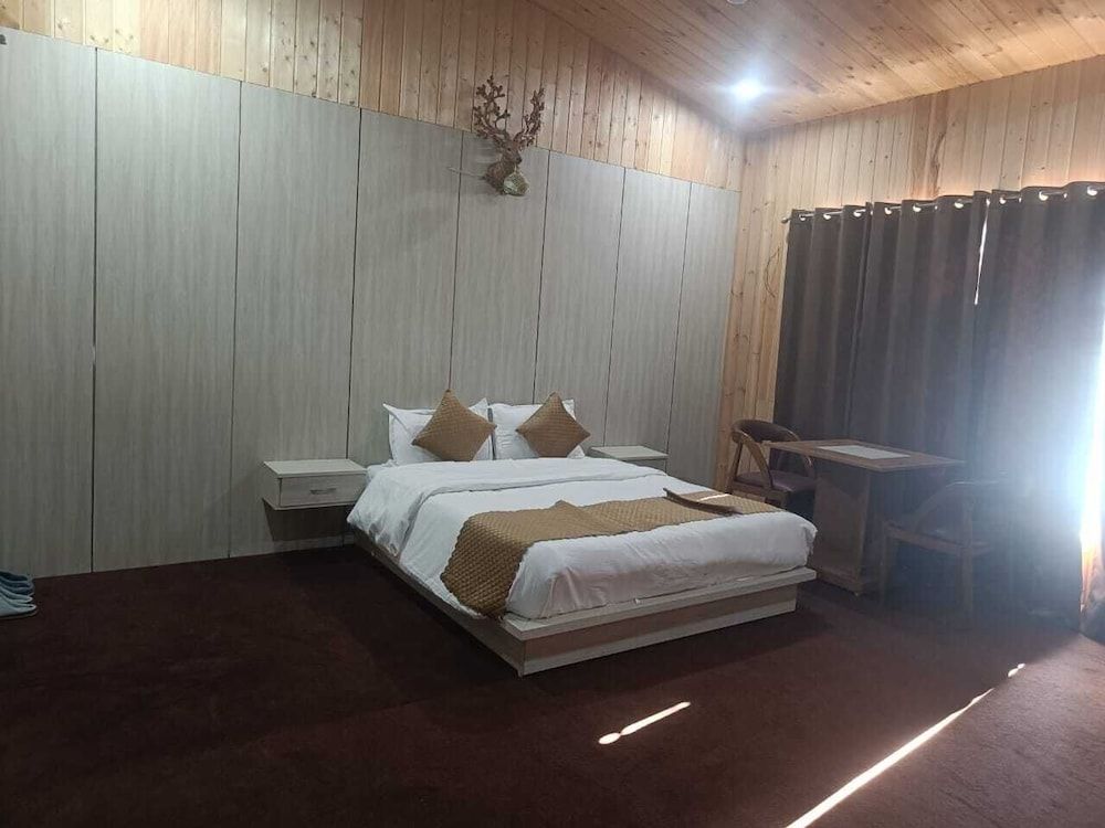 Aranyam Hills -1 estrelas em Kotdwāra