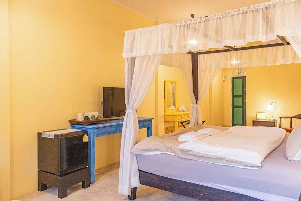 Bhirom At Baan Thongjaya 2