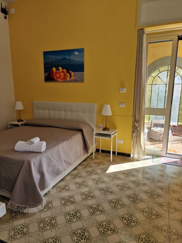 Althea Etna Garden 3