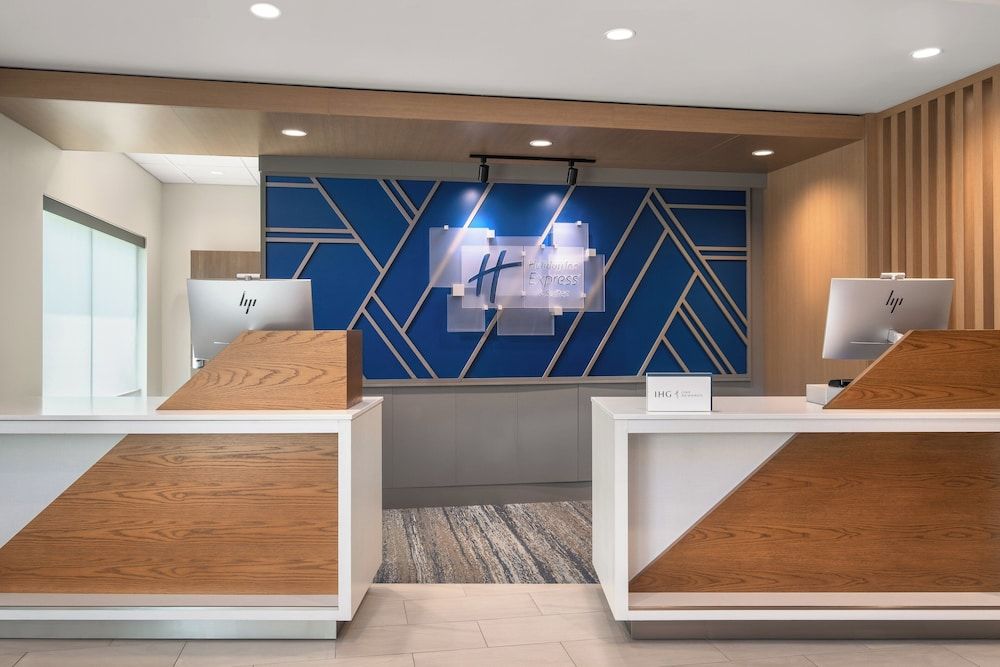 Holiday Inn Express Buford Mall Of Georgia 2