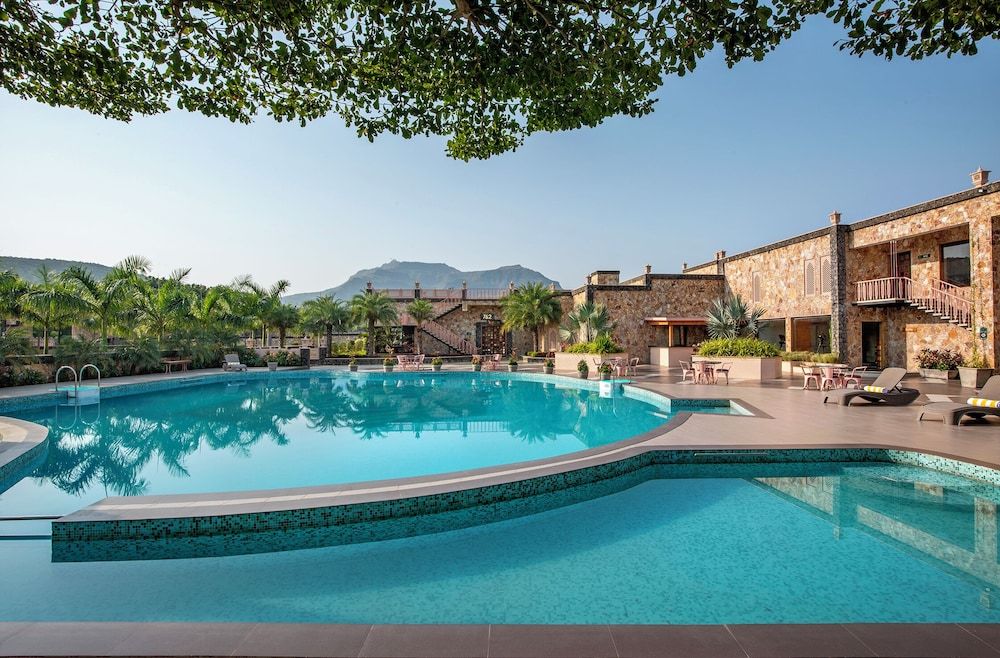 Vikrama Sarovar Portico Pavagadh 4 estrelas em Hālol