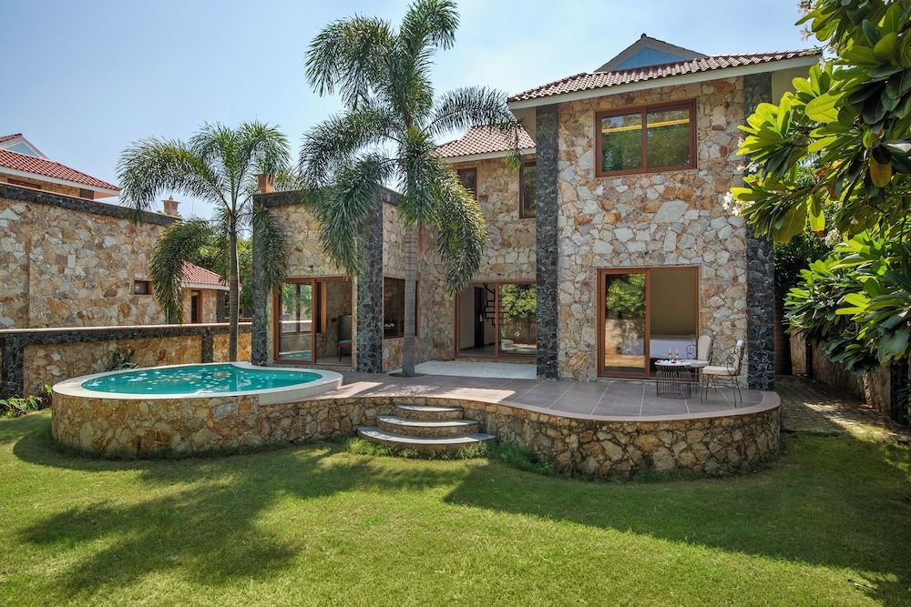 Vikrama Sarovar Portico Pavagadh 3