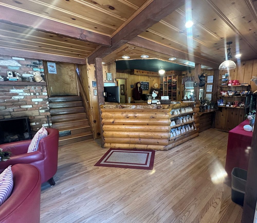 Arrowhead Pine Rose Cabins 2