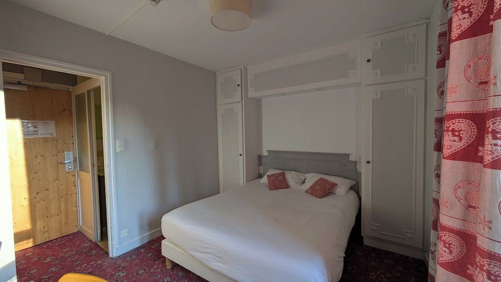 Hotel Le Rocher Du Cerf 3