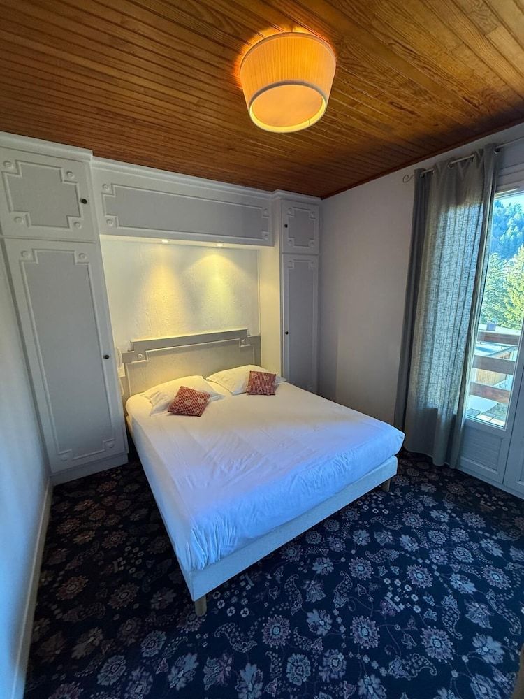 Hotel Le Rocher Du Cerf 2
