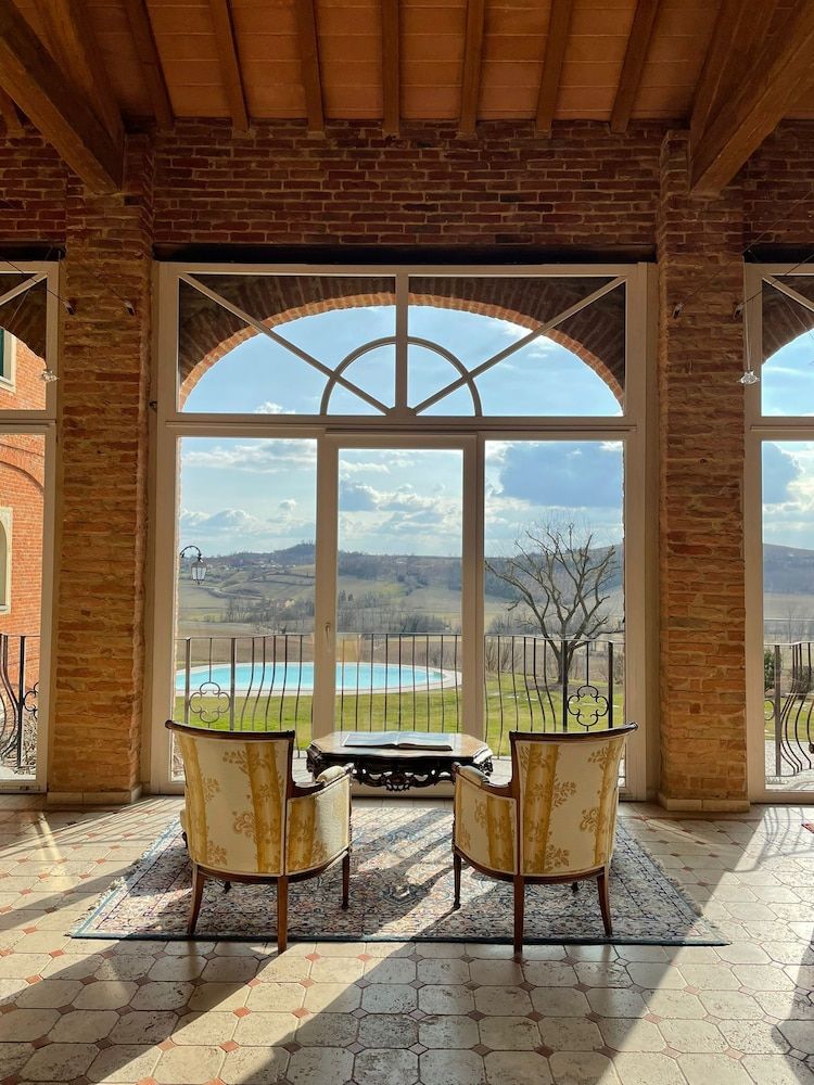 Tenuta Montemagno Relais & Wines 2