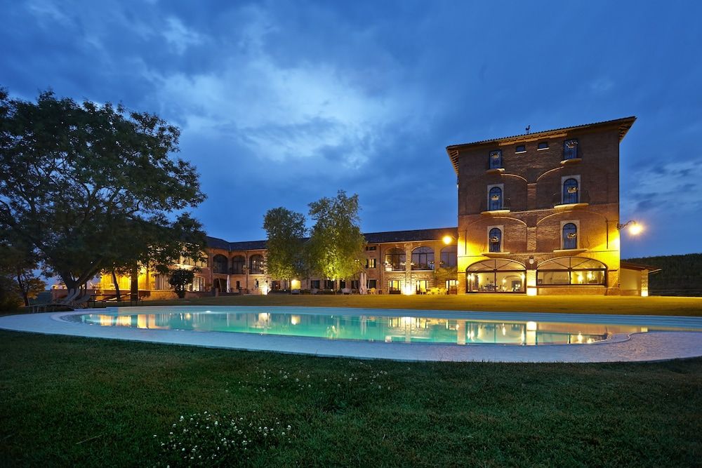 Tenuta Montemagno Relais & Wines 5 estrelas em Montemagno