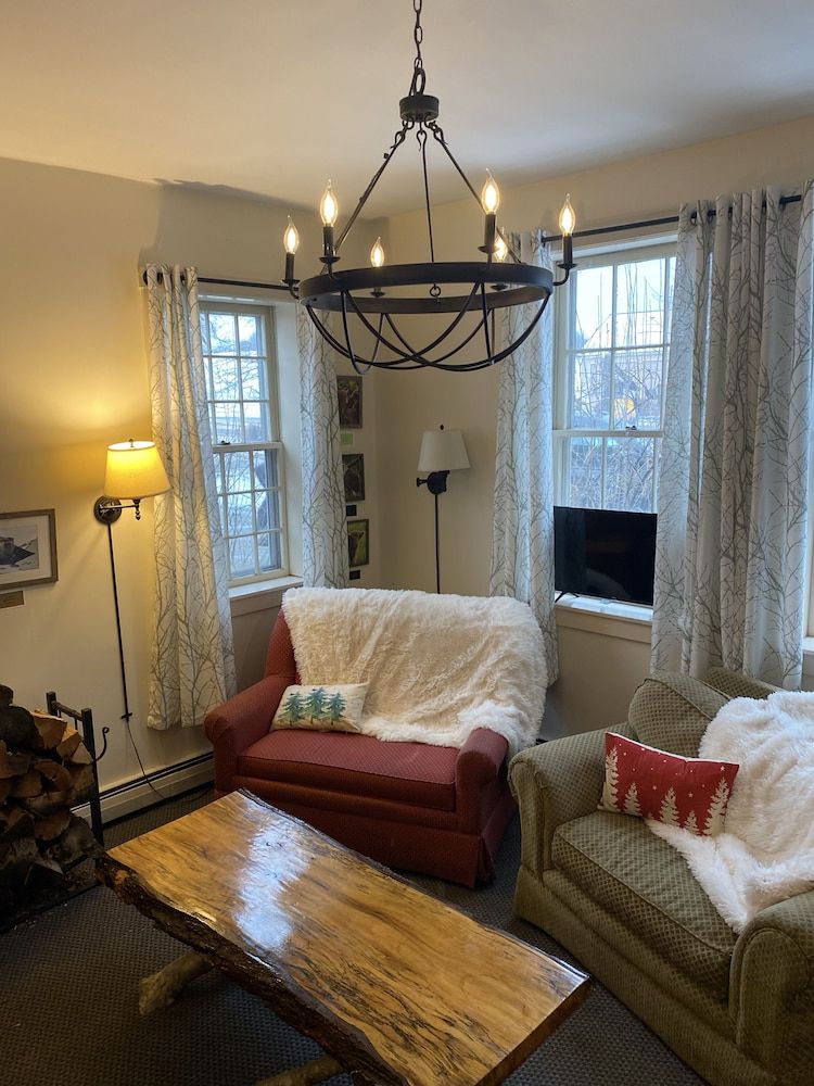 The Wildflower Inn 2