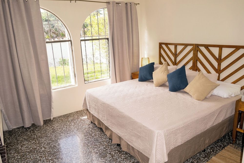 Casa Aurora -1 estrelas em Estación Pamplona