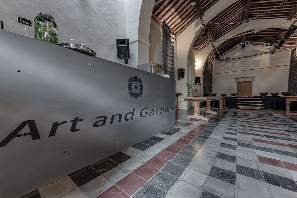 Country House Art and Garden 3