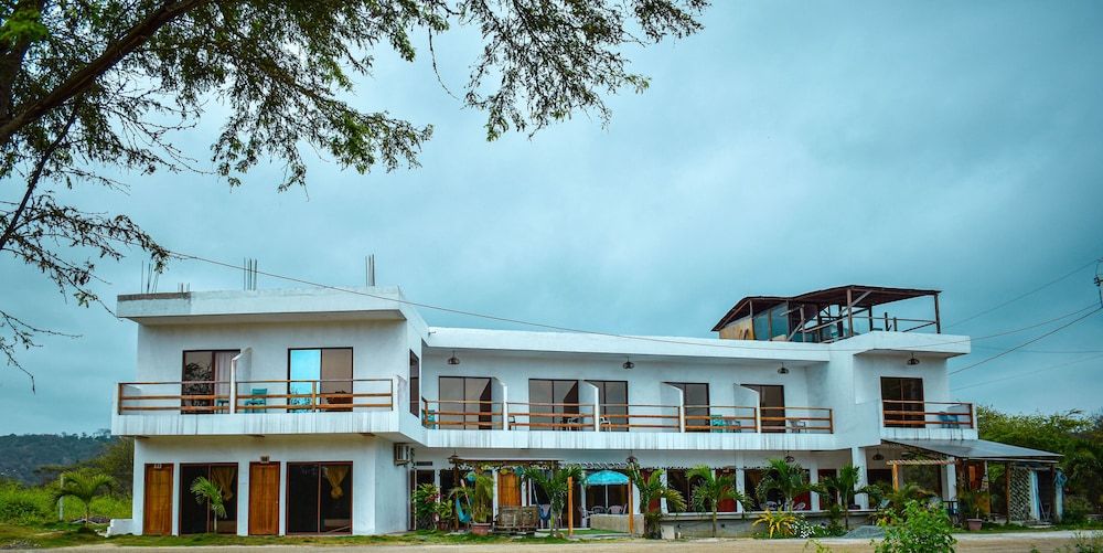 Hotel Baja Beach Los Manglares -1 estrelas em Canoa