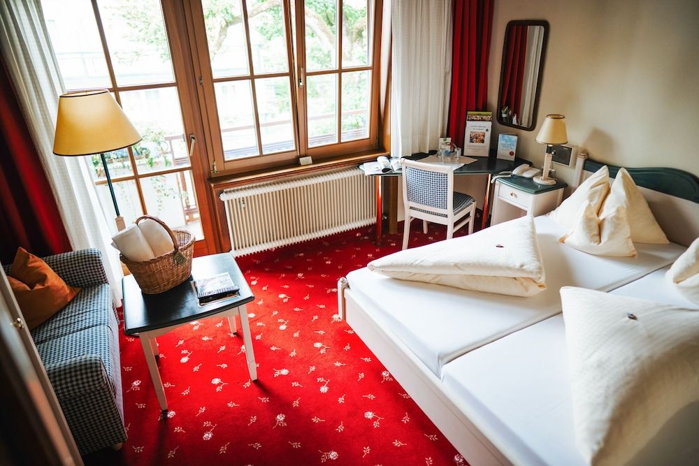 Landhotel Lindenhof 3