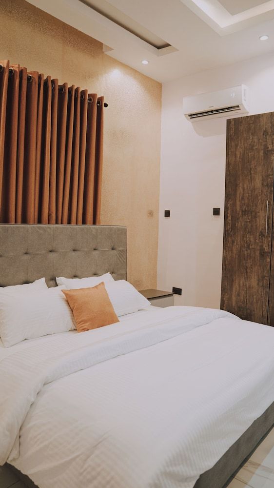 Sapphire Residences By Crystal 2