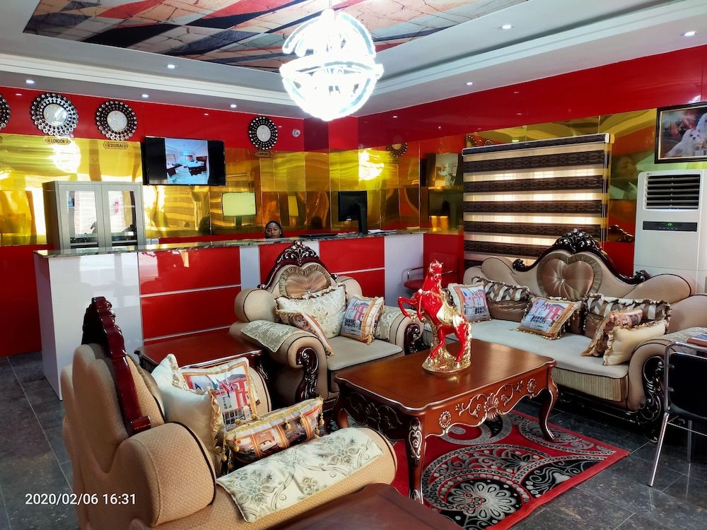 Alim Royal Hotel And Suites 2