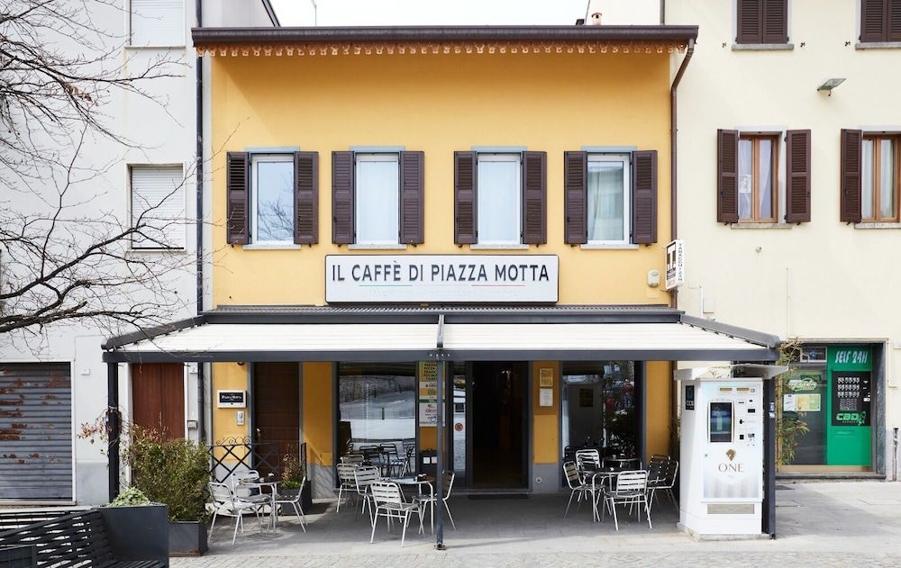 Il B&B di Piazza Motta -1 estrellas en Albese Con Cassano