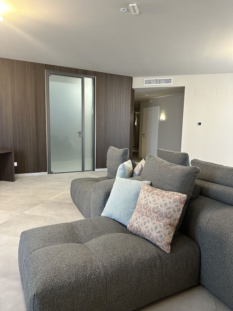 AL SUITE -1 estrelas em Lissone