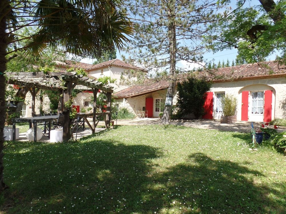 Mas Laborde -1 estrelas em Mauroux