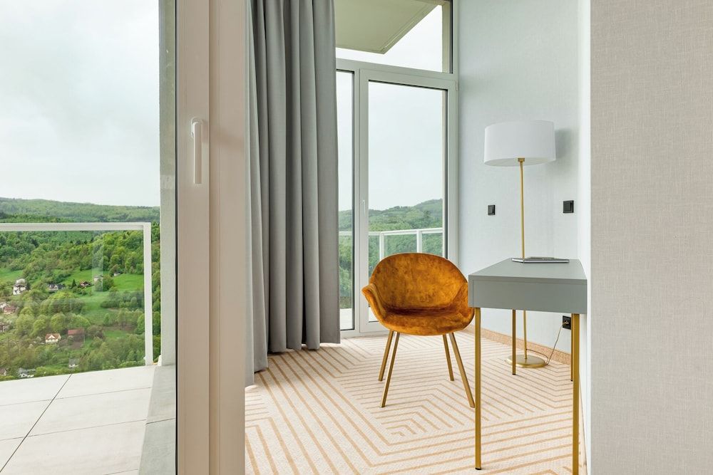 Hotel Crystal Mountain 2