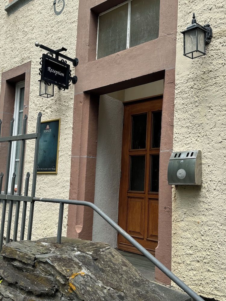 Schloss Hotel Kastellaun 2