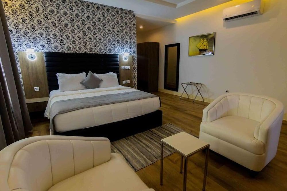 Crownsville Hotel - Airport Road 4 estrelas em Port Harcourt