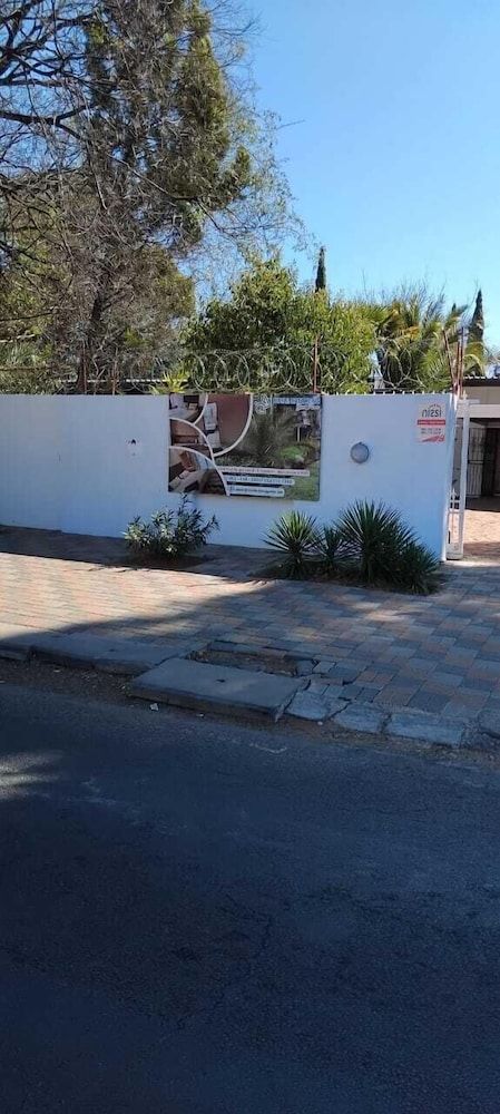 Royal Bafokeng Guest House -1 estrellas en Bloemfontein