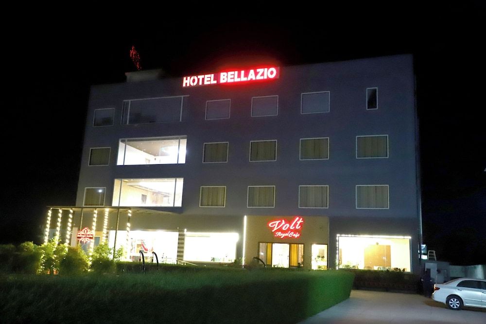 Bellazio Suites Hotel And Resort Bellazio 4 estrellas en Bareilly