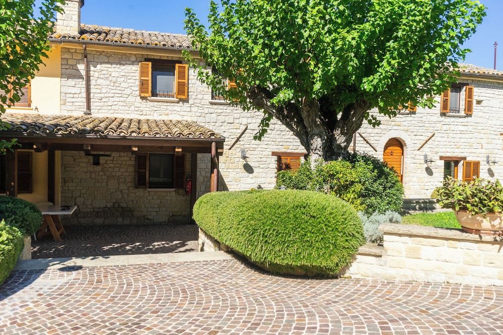 Le Fontanelle Country House -1 estrelas em SantʼIppolito