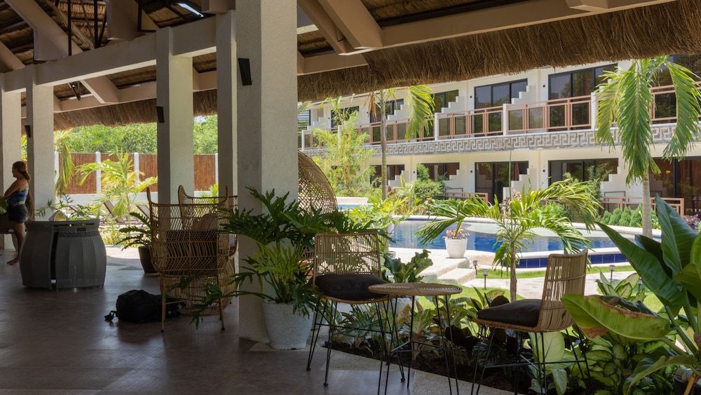 The Mayana Resort 2