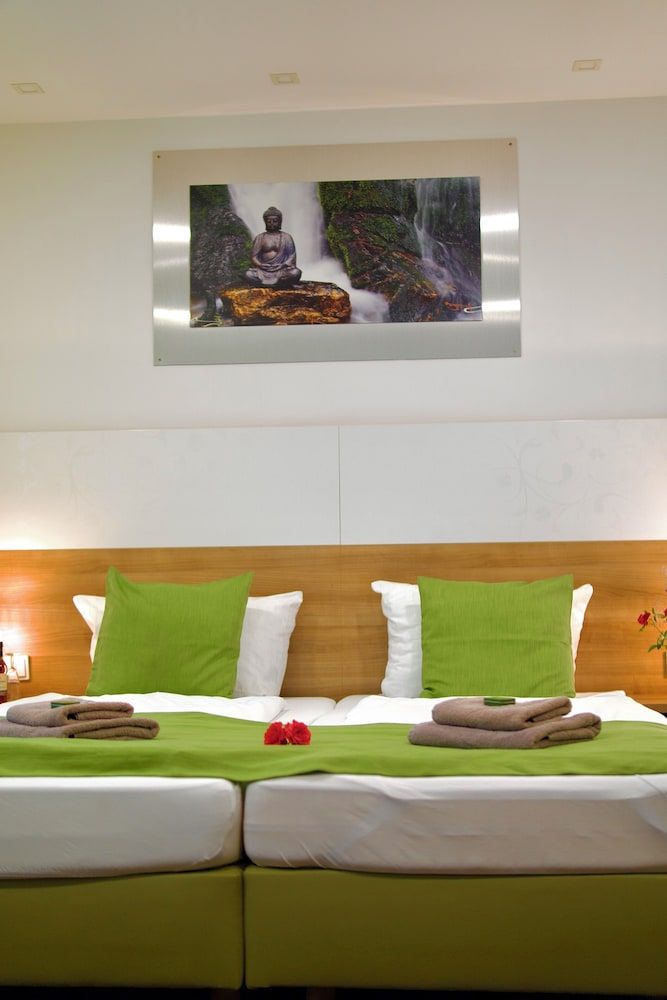 B&B Outlet Hotel – Metzingen – Bad Urach - Free Parking 3 estrelas em Dettingen an der Erms