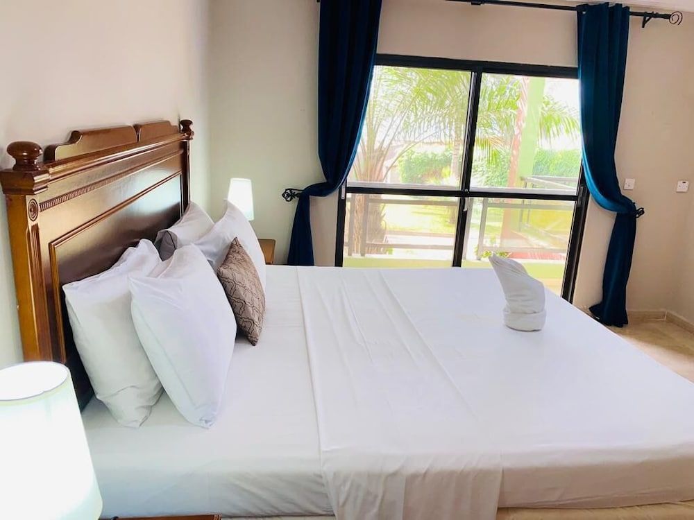 Seafront Residences 3