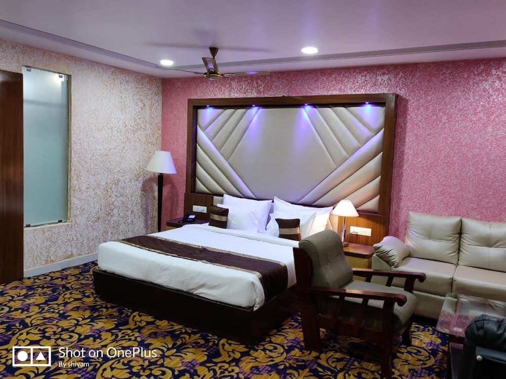 Hotel Vishnu Empire 3