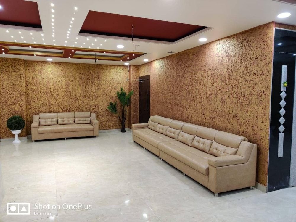 Hotel Vishnu Empire 2